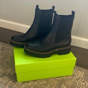 Black Chelsea Lug Sole Boots - Women's